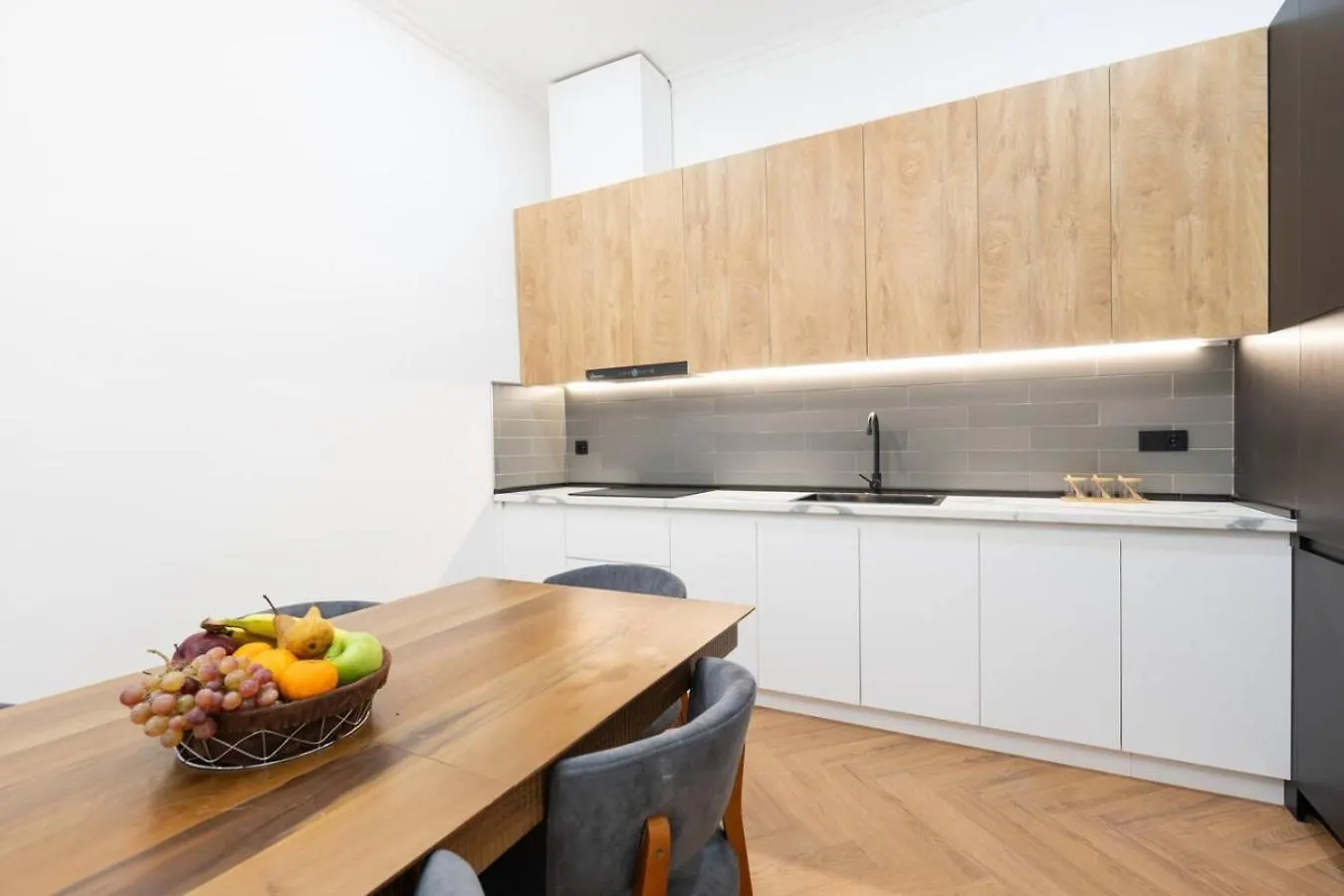 Chic And Modern 4 Bedroom Home In Central Tbilisi 0*,
