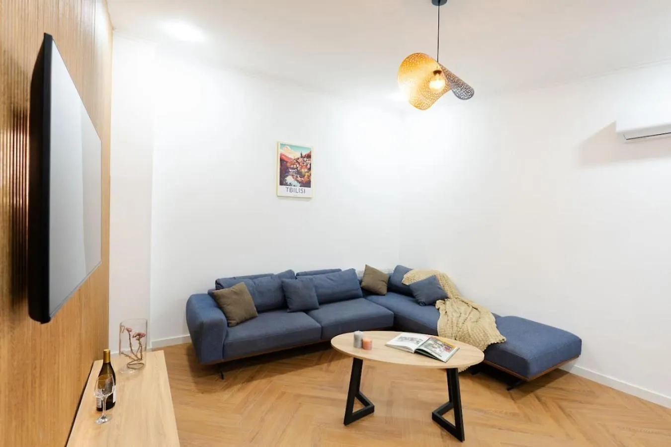 Chic And Modern 4 Bedroom Home In Central Tbilisi 0*,  Gruzja
