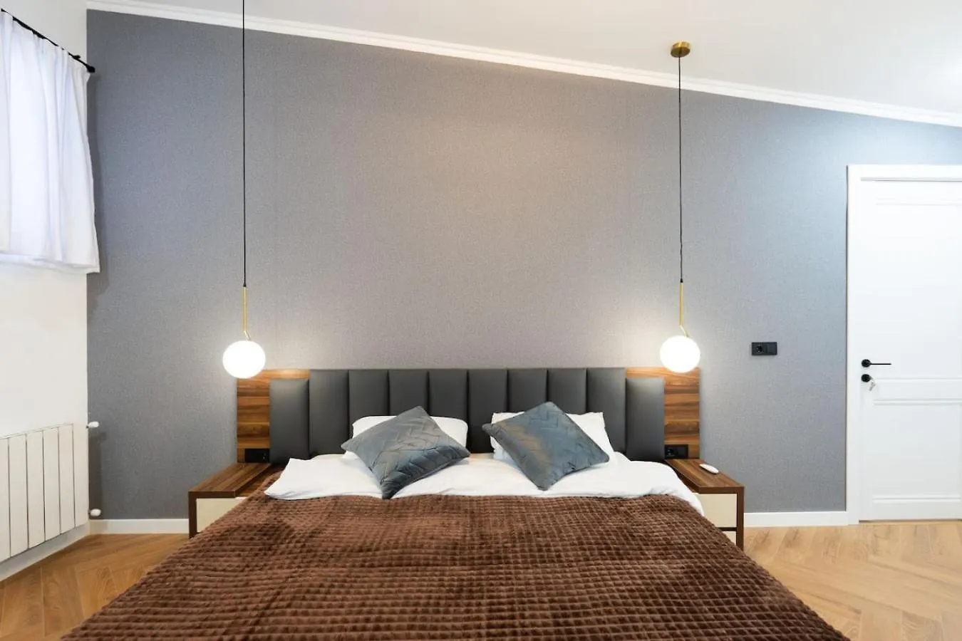 Dom wakacyjny Chic And Modern 4 Bedroom Home In Central Tbilisi